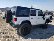 ✅ 2021 Jeep Wrangler Unlimited Sahara • VIN: 1C4JJXP64MW698832 • Lot: 80898685. Wystawiony na Copart z przebiegiem 63 929 mil. Bezpłatny archiwum sprzedaży aukcyjnych z USA i szczegółowy raport historii pojazdu na DreamBid. Zdjęcie 3.