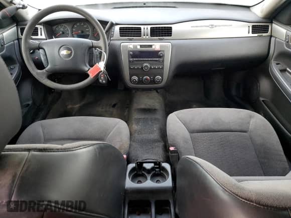 2014 Chevrolet Impala Police Police z VIN 2G1WD5E3XE1162138, wystawiony jako Copart lot #42034665 z przebiegiem 70 173 mil mil oraz Szkoda całkowita • Salvage title. Historia ofert i sprzedaży dostępna na DreamBid. Obrazek 8.