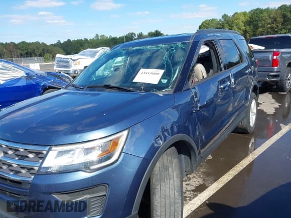 ✅ 2018 Ford Explorer • VIN: 1FM5K8B83JGC01218 • Lot: 43884599. Wystawiony na IAAI z przebiegiem 226 695 mil. Bezpłatny archiwum sprzedaży aukcyjnych z USA i szczegółowy raport historii pojazdu na DreamBid. Zdjęcie 6.