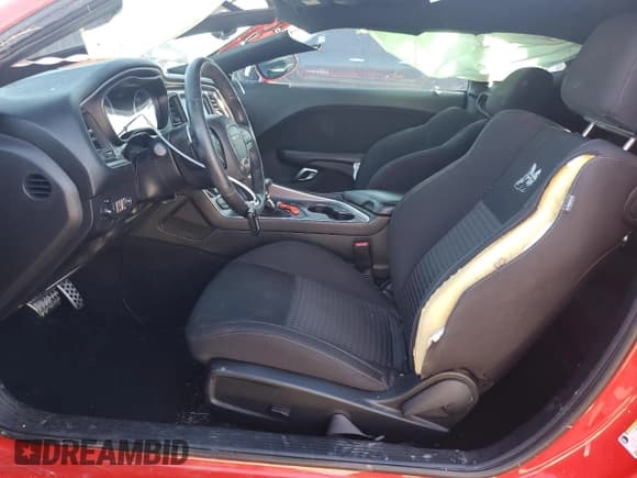 ✅ 2019 Dodge Challenger R/T Scat Pack Widebody • VIN: 2C3CDZFJ3KH694658 • Lot: 81428584. Wystawiony na Copart z przebiegiem Nie podano. Bezpłatny archiwum sprzedaży aukcyjnych z USA i szczegółowy raport historii pojazdu na DreamBid. Zdjęcie 7.