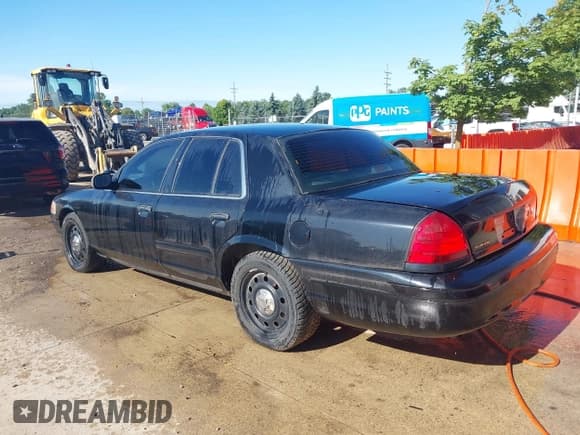 ✅ 2008 Ford Police Interceptor • VIN: 2FAHP71V98X162973 • Lot: 40736375. Listed on IAAI with 113,240 mi. Free auction sales archive from the USA and detailed vehicle history report at DreamBid. Image 3.