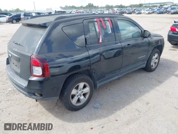 ✅ 2015 Jeep Compass Altitude • VIN: 1C4NJCBAXFD366897 • Lot: 43113913. Wystawiony na IAAI z przebiegiem 179 602 mil. Bezpłatny archiwum sprzedaży aukcyjnych z USA i szczegółowy raport historii pojazdu na DreamBid. Zdjęcie 4.