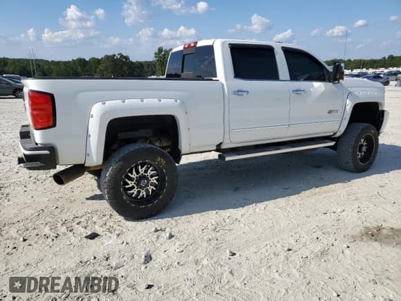 ✅ 2018 Chevrolet Silverado 2500HD LTZ • VIN: 1GC1KWEY8JF289482 • Lot: 80512235. Wystawiony na Copart z przebiegiem 116 943 mil. Bezpłatny archiwum sprzedaży aukcyjnych z USA i szczegółowy raport historii pojazdu na DreamBid. Zdjęcie 3.