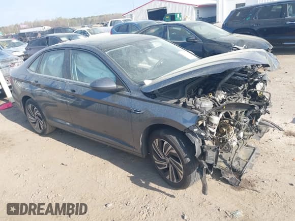✅ 2020 Volkswagen Jetta SEL • VIN: 3VWE57BU2LM085177 • Lot: 41880036. Listed on IAAI with 80,059 mi. Free auction sales archive from the USA and detailed vehicle history report at DreamBid. Image 1.