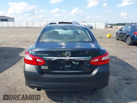 ✅ 2016 Nissan Altima S • VIN: 1N4AL3AP2GN342982 • Lot: 43166231. Listed on IAAI with 85,973 mi. Free auction sales archive from the USA and detailed vehicle history report at DreamBid. Image 17.