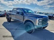 ✅ 2024 Ford F-250 Lariat • VIN: 1FT8W2BT0REC27595 • Lot: 96511045. Wystawiony na Copart z przebiegiem 6 745 mil. Bezpłatny archiwum sprzedaży aukcyjnych z USA i szczegółowy raport historii pojazdu na DreamBid. Zdjęcie 4.