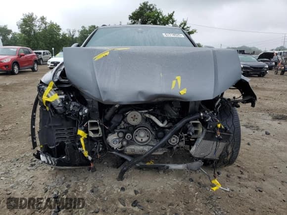 ✅ 2019 Audi Q8 Premium Plus • VIN: WA1EVAF17KD036884 • Lot: 61718525. Listed on Copart with 82,449 mi. Free auction sales archive from the USA and detailed vehicle history report at DreamBid. Image 5.