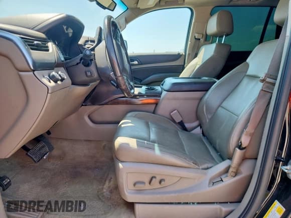 ✅ 2015 Chevrolet Tahoe LT • VIN: 1GNSKBKC1FR503652 • Лот: 69813385. Опубликован ранее на Copart с пробегом 212 564 миль. Бесплатный доступ к архиву аукционных продаж из США и подробный отчёт об истории автомобиля на DreamBid. Изображение 7.