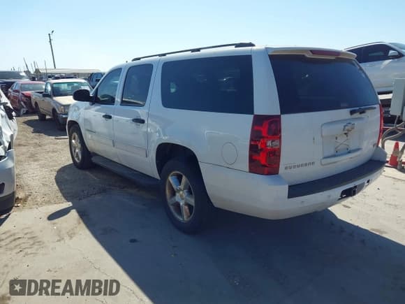✅ 2009 Chevrolet Suburban LS • VIN: 1GNFC16079R276304 • Lot: 43688312. Wystawiony na IAAI z przebiegiem 203 002 mil. Bezpłatny archiwum sprzedaży aukcyjnych z USA i szczegółowy raport historii pojazdu na DreamBid. Zdjęcie 3.