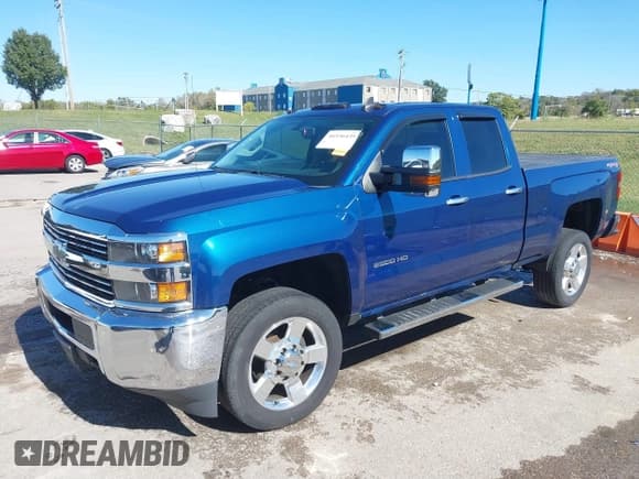 ✅ 2017 Chevrolet Silverado 2500HD Work Truck • VIN: 1GC2KUEG2HZ265185 • Lot: 40536435. Wystawiony na IAAI z przebiegiem 189 379 mil. Bezpłatny archiwum sprzedaży aukcyjnych z USA i szczegółowy raport historii pojazdu na DreamBid. Zdjęcie 2.