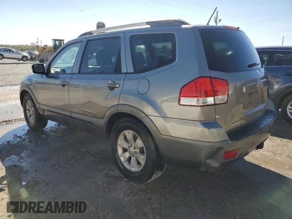 ✅ 2009 Kia Borrego LX • VIN: KNDJJ741695033971 • Лот: 75318184. Опубликован ранее на Copart с пробегом Не указан. Бесплатный доступ к архиву аукционных продаж из США и подробный отчёт об истории автомобиля на DreamBid. Изображение 2.