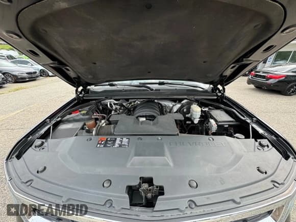 ✅ 2015 Chevrolet Suburban LT • VIN: 1GNSKJKC0FR179233 • Lot: 83858054. Wystawiony na Copart z przebiegiem 163 642 mil. Bezpłatny archiwum sprzedaży aukcyjnych z USA i szczegółowy raport historii pojazdu na DreamBid. Zdjęcie 7.