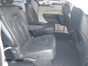 ✅ 2018 Chrysler Pacifica Touring L • VIN: 2C4RC1BG8JR287870 • Lot: 43314097. Wystawiony na IAAI z przebiegiem 147 153 mil. Bezpłatny archiwum sprzedaży aukcyjnych z USA i szczegółowy raport historii pojazdu na DreamBid. Zdjęcie 8.