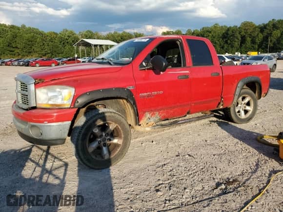 2006 Dodge 1500 Laramie z VIN 1D7HU18266S590856, wystawiony jako Copart lot #70208775 z przebiegiem 210 757 mil mil oraz Szkoda całkowita • Salvage title. Historia ofert i sprzedaży dostępna na DreamBid. Obrazek 1.