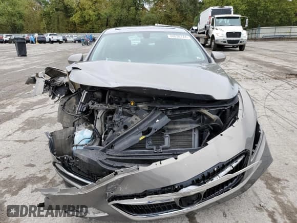 ✅ 2017 Buick LaCrosse Essence • VIN: 1G4ZP5SS1HU133395 • Lot: 74030174. Listed on Copart with 26,267 mi. Free auction sales archive from the USA and detailed vehicle history report at DreamBid. Image 5.