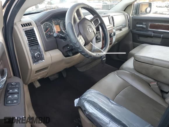 ✅ 2010 Dodge 1500 SLT • VIN: 1D7RV1GT6AS114384 • Lot: 83121254. Wystawiony na Copart z przebiegiem 248 416 mil. Bezpłatny archiwum sprzedaży aukcyjnych z USA i szczegółowy raport historii pojazdu na DreamBid. Zdjęcie 8.