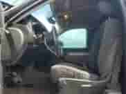 2009 Chevrolet Silverado 1500 LT z VIN 1GCEC29C29Z252217, wystawiony jako Copart lot #67816755 z przebiegiem 195 736 mil mil oraz Szkoda całkowita • Salvage title. Historia ofert i sprzedaży dostępna na DreamBid. Obrazek 7.