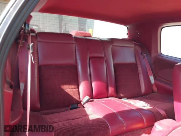 ✅ 1994 Mercury Cougar XR7 • VIN: 1MELM62W6RH604333 • Lot: 42406748. Listed on IAAI with 92,504 mi. Free auction sales archive from the USA and detailed vehicle history report at DreamBid. Image 8.