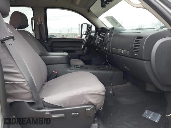 ✅ 2011 Chevrolet Silverado 2500HD LT • VIN: 1GC1KXCG5BF243996 • Лот: 41820026. Опубликован ранее на IAAI с пробегом 176 712 миль. Бесплатный доступ к архиву аукционных продаж из США и подробный отчёт об истории автомобиля на DreamBid. Изображение 5.