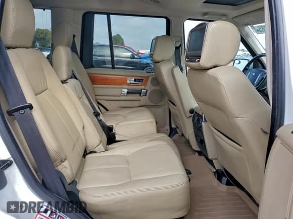✅ 2012 Land Rover LR4 Lux • VIN: SALAK2D43CA630108 • Lot: 95210485. Listed on Copart with 157,242 mi. Free auction sales archive from the USA and detailed vehicle history report at DreamBid. Image 11.