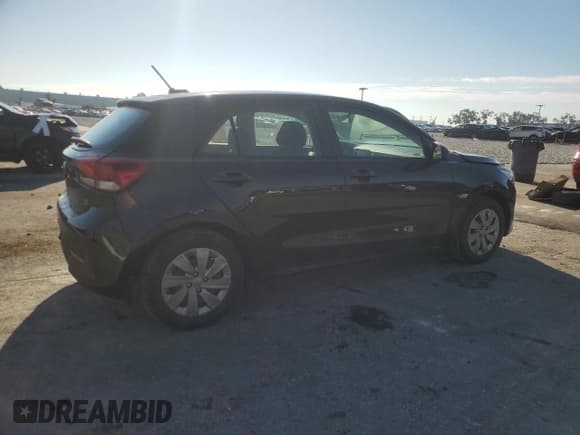 ✅ 2019 Kia Rio S • VIN: 3KPA25AB2KE225395 • Lot: 91293055. Wystawiony na Copart z przebiegiem 98 577 mil. Bezpłatny archiwum sprzedaży aukcyjnych z USA i szczegółowy raport historii pojazdu na DreamBid. Zdjęcie 3.