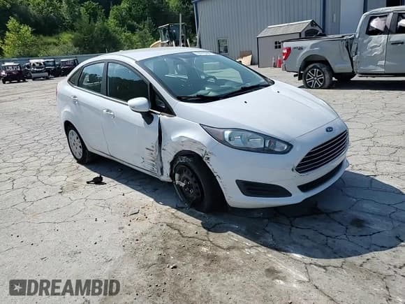 ✅ 2019 Ford Fiesta S • VIN: 3FADP4AJXKM129445 • Лот: 70015845. Опубликован ранее на Copart с пробегом 48 476 миль. Бесплатный доступ к архиву аукционных продаж из США и подробный отчёт об истории автомобиля на DreamBid. Изображение 13.