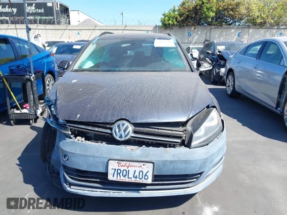 ✅ 2016 Volkswagen Golf TSI S • VIN: 3VWC17AUXGM514365 • Lot: 43017568. Listed on IAAI with 92,593 mi. Free auction sales archive from the USA and detailed vehicle history report at DreamBid. Image 12.
