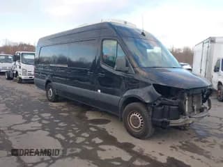 ✅ 2020 Freightliner Sprinter • VIN: W2Y4EDHY8LT020678 • Lot: 41298454. Wystawiony na IAAI z przebiegiem 142 616 mil. Bezpłatny archiwum sprzedaży aukcyjnych z USA i szczegółowy raport historii pojazdu na DreamBid. Zdjęcie 1.
