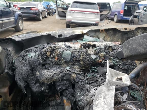 ✅ 2000 Ford F-150 XL • VIN: 2FTRX07L6YCA33124 • Lot: 58989405. Wystawiony na Copart z przebiegiem Nie podano. Bezpłatny archiwum sprzedaży aukcyjnych z USA i szczegółowy raport historii pojazdu na DreamBid. Zdjęcie 9.