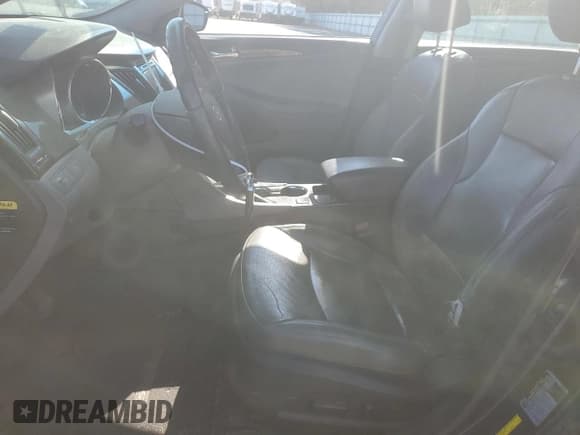 ✅ 2013 Hyundai Sonata SE • VIN: 5NPEC4AC6DH598293 • Lot: 77219274. Listed on Copart with 139,339 mi. Free auction sales archive from the USA and detailed vehicle history report at DreamBid. Image 7.