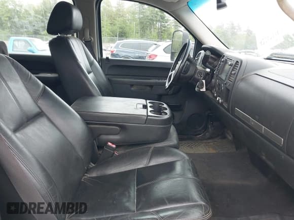 ✅ 2014 Chevrolet Silverado 2500HD LT • VIN: 1GC1KXC8XEF177264 • Lot: 42317345. Listed on IAAI with 126,474 mi. Free auction sales archive from the USA and detailed vehicle history report at DreamBid. Image 5.