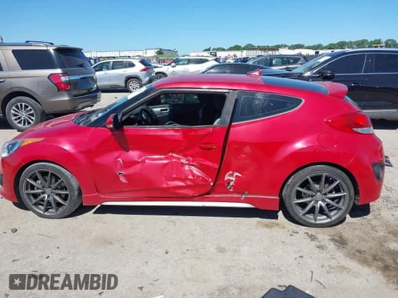 ✅ 2016 Hyundai Veloster Turbo • VIN: KMHTC6AE6GU294648 • Lot: 42311378. Wystawiony na IAAI z przebiegiem 94 552 mil. Bezpłatny archiwum sprzedaży aukcyjnych z USA i szczegółowy raport historii pojazdu na DreamBid. Zdjęcie 14.