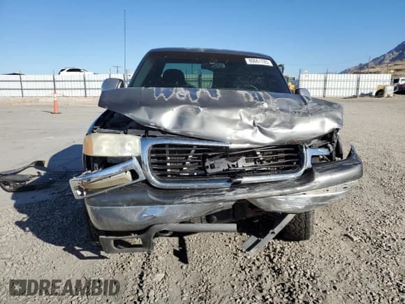 ✅ 2000 GMC Sierra 1500 SLE • VIN: 1GTEK19T7YE136112 • Лот: 80661785. Опубликован ранее на Copart с пробегом Не указан. Бесплатный доступ к архиву аукционных продаж из США и подробный отчёт об истории автомобиля на DreamBid. Изображение 5.