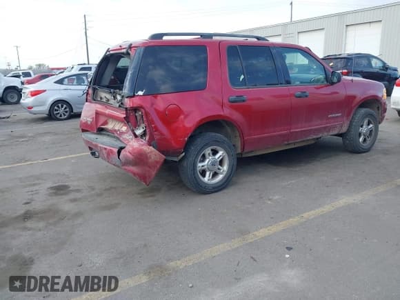 ✅ 2004 Ford Explorer XLT • VIN: 1FMZU73W34UB12807 • Lot: 41974651. Wystawiony na IAAI z przebiegiem 171 225 mil. Bezpłatny archiwum sprzedaży aukcyjnych z USA i szczegółowy raport historii pojazdu na DreamBid. Zdjęcie 4.