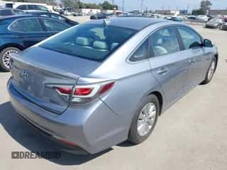 2016 Hyundai Sonata SE с VIN KMHE24L19GA026043, выставлен на аукционе IAAI как лот 42509514 с пробегом 183 266 миль миль и . История ставок и продаж доступна на DreamBid. Изображение 4.