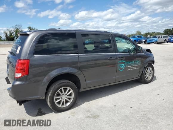 ✅ 2020 Dodge Grand Caravan SXT • VIN: 2C4RDGCG6LR228351 • Лот: 64020495. Опубликован ранее на Copart с пробегом 48 141 миль. Бесплатный доступ к архиву аукционных продаж из США и подробный отчёт об истории автомобиля на DreamBid. Изображение 3.