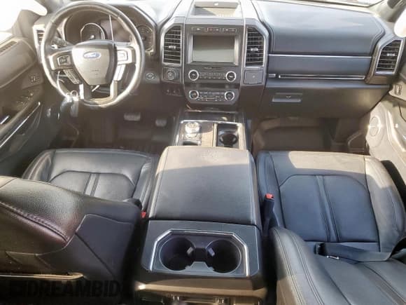 ✅ 2019 Ford Expedition Limited • VIN: 1FMJU1KT0KEA11135 • Lot: 93454185. Wystawiony na Copart z przebiegiem 71 104 mil. Bezpłatny archiwum sprzedaży aukcyjnych z USA i szczegółowy raport historii pojazdu na DreamBid. Zdjęcie 8.