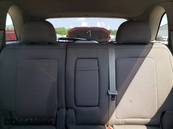 2008 Saturn VUE XR z VIN 3GSCL53748S638738, wystawiony jako Copart lot #61835234 z przebiegiem 166 486 mil mil oraz Nie do naprawy • Non repairable. Historia ofert i sprzedaży dostępna na DreamBid. Obrazek 10.