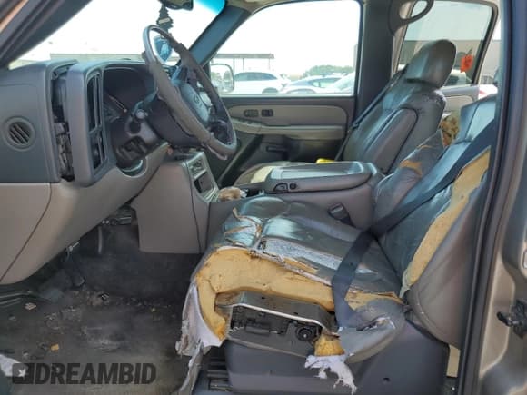 ✅ 2000 Chevrolet Suburban LS • VIN: 3GNEC16T6YG218513 • Lot: 60516974. Listed on Copart with Not provided. Free auction sales archive from the USA and detailed vehicle history report at DreamBid. Image 7.