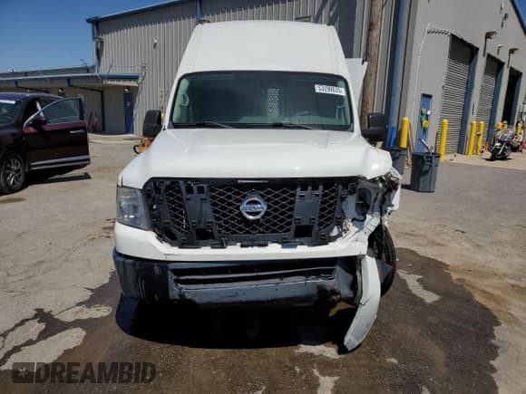✅ 2018 Nissan NV Cargo S • VIN: 1N6BF0LY1JN803877 • Lot: 53290635. Listed on Copart with 90,670 mi. Free auction sales archive from the USA and detailed vehicle history report at DreamBid. Image 5.