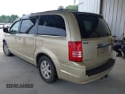 ✅ 2010 Chrysler Town & Country LX • VIN: 2A4RR2D16AR436882 • Lot: 42682028. Wystawiony na IAAI z przebiegiem 102 509 mil. Bezpłatny archiwum sprzedaży aukcyjnych z USA i szczegółowy raport historii pojazdu na DreamBid. Zdjęcie 3.