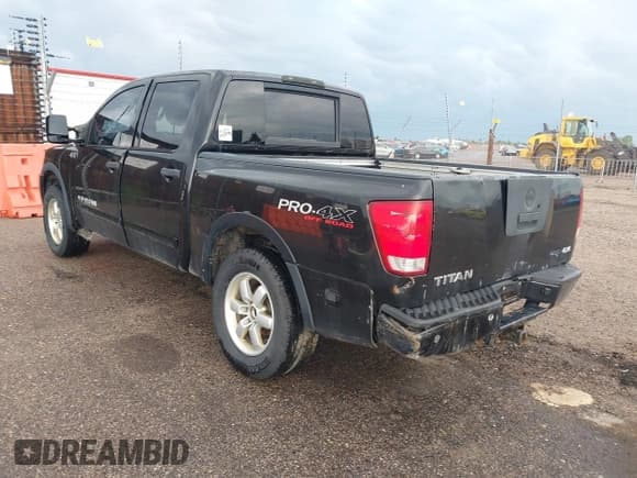 ✅ 2009 Nissan Titan LE • VIN: 1N6BA07CX9N318808 • Lot: 42522212. Wystawiony na IAAI z przebiegiem 276 410 mil. Bezpłatny archiwum sprzedaży aukcyjnych z USA i szczegółowy raport historii pojazdu na DreamBid. Zdjęcie 3.