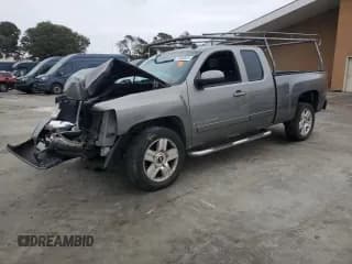 ✅ 2008 Chevrolet Silverado 1500 1LT • VIN: 1GCEC19J28Z272846 • Lot: 71892024. Listed on Copart with 295,732 mi. Free auction sales archive from the USA and detailed vehicle history report at DreamBid. Image 1.