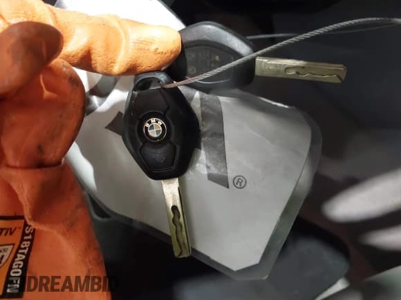 ✅ 2005 BMW 3 Series 325xi • VIN: WBAEU33485PR19749 • Lot: 43036013. Listed on IAAI with 166,517 mi. Free auction sales archive from the USA and detailed vehicle history report at DreamBid. Image 11.