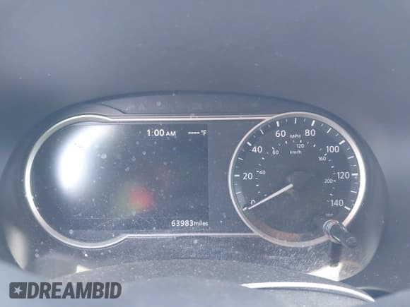 ✅ 2019 Nissan Kicks S • VIN: 3N1CP5CU5KL554874 • Lot: 43111533. Wystawiony na IAAI z przebiegiem 63 983 mil. Bezpłatny archiwum sprzedaży aukcyjnych z USA i szczegółowy raport historii pojazdu na DreamBid. Zdjęcie 7.