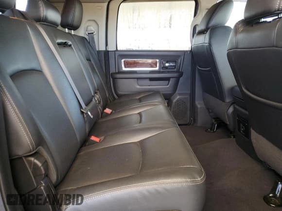 ✅ 2010 Dodge 2500 Laramie • VIN: 3D7UT2HL8AG135295 • Lot: 90731765. Wystawiony na Copart z przebiegiem 178 888 mil. Bezpłatny archiwum sprzedaży aukcyjnych z USA i szczegółowy raport historii pojazdu na DreamBid. Zdjęcie 10.