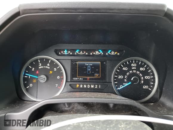 ✅ 2017 Ford F-150 XL • VIN: 1FTEW1EF4HFB20979 • Lot: 58726265. Listed on Copart with 100,671 mi. Free auction sales archive from the USA and detailed vehicle history report at DreamBid. Image 9.