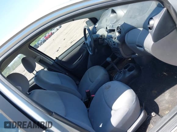 ✅ 2003 Toyota ECHO • VIN: JTDBT123135049213 • Lot: 42592878. Wystawiony na IAAI z przebiegiem 137 834 mil. Bezpłatny archiwum sprzedaży aukcyjnych z USA i szczegółowy raport historii pojazdu na DreamBid. Zdjęcie 5.