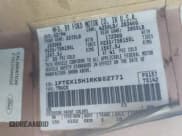 ✅ 1994 Ford F-150 • VIN: 1FTEX15H1RKB02771 • Lot: 43487871. Wystawiony na IAAI z przebiegiem 171 351 mil. Bezpłatny archiwum sprzedaży aukcyjnych z USA i szczegółowy raport historii pojazdu na DreamBid. Zdjęcie 9.