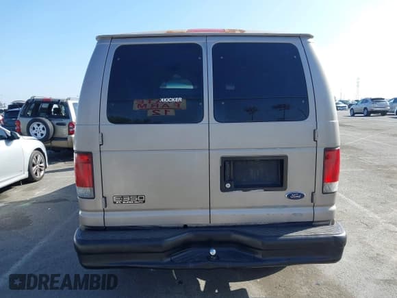 ✅ 2003 Ford Econoline Passenger XL • VIN: 1FBNE31L43HB40208 • Лот: 43653175. Опубликован ранее на IAAI с пробегом 202 866 миль. Бесплатный доступ к архиву аукционных продаж из США и подробный отчёт об истории автомобиля на DreamBid. Изображение 17.